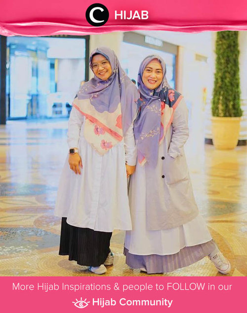Shawl cantik dari Restu Aggraini seperti yang digunakan oleh Clozetter @andiyaniachmad ini didapatkan dengan sistem PO dan membutuhkan beberapa minggu untuk sampai di tangannya, lho. Melihat motif dan bahannya yang berkualitas, sepertinya memang worth to wait, ya, Clozetters. Simak inspirasi gaya Hijab dari para Clozetters hari ini di Hijab Community. Yuk, share juga gaya hijab andalan kamu.