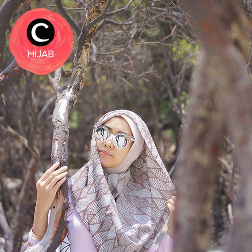 Awali minggu-mu dengan outfit yang tepat! Temukan inspirasi gaya Hijab dari para clozetters lain hari ini, di sini. http://bit.ly/1fSJRbf . Image shared by Clozetter: luluelhasbu. Yuk, share juga gaya hijab andalan kamu.