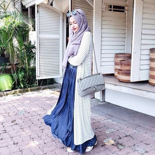 Get swing with a style like #ClozetteAmbassador @nabilaabdat2. Yuk segera upload fotomu ke sini dan berkesempatan kami tampilkan di jejaring sosial kami! bit.ly/clozettehijabcasual#ClozetteID #fashion #outfitinspiration #instafashion #clothes #instalook #outfit #ootd #portrait #clothing #style #look #lookbook #lookoftheday #outfitoftheday #ootd #stylish #instaoutfit #hijab #hijabcommunity #hijabstyle #hijabfashion