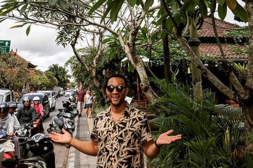 Intip Serunya Liburan Keluarga John Legend di Bali 