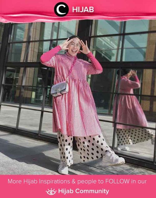 The-Always-Stylish Clozetter @ladyulia challenges her pattern on pattern look. This time with plaids and polka-dots! Simak inspirasi gaya Hijab dari para Clozetters hari ini di Hijab Community. Yuk, share juga gaya hijab andalan kamu.