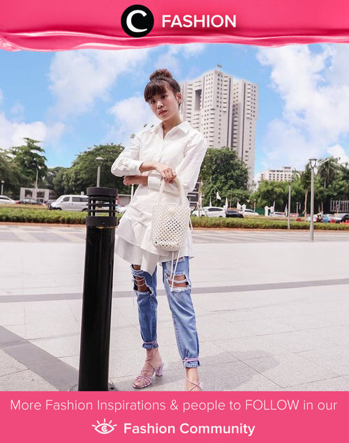 What’s better than a white shirt and blue jeans? The perfect look for a casual day time look! Image shared by Clozette Ambassador @steviiewong.  Simak Fashion Update ala clozetters lainnya hari ini di Fashion Community. Yuk, share outfit favorit kamu bersama Clozette.