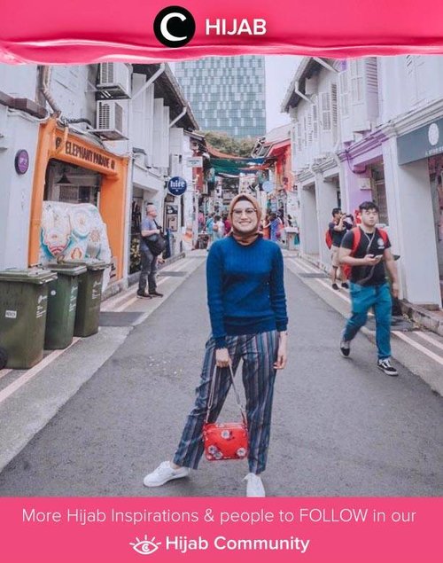 Clozette Ambassador @bonitaarinida was lookin' playful in navy blue. Simak inspirasi gaya Hijab dari para Clozetters hari ini di Hijab Community. Yuk, share juga gaya hijab andalan kamu. 