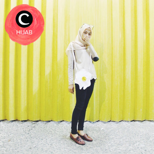 It's Friday! Simak inspirasi gaya Hijab dari para clozetters lain hari ini, di sini. http://bit.ly/1fSJRbf . Image shared by Clozetter: novitaamalia. Yuk, share juga gaya hijab andalan kamu.