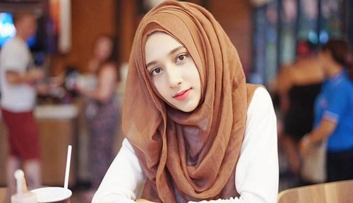 Tanpa Sadar, Ternyata Ini 4 Kesalahan Memakai Hijab yang Sering Dilakukan!