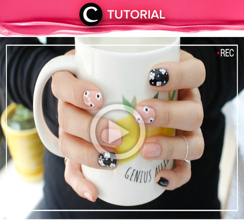 See the easy way to get flower nail art, here http://bit.ly/211knw7. Video shared by Clozetter: Chocolatelove. Yuk, simak Tutorial Nails Update lainnya hari ini, di sini http://bit.ly/tutorialnails. See All Tutorials: http://bit.ly/alltutorials