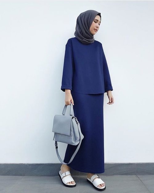 Vemale.com: Super Chic: Ragam Ide Fashion Hijab Bernuansa Biru