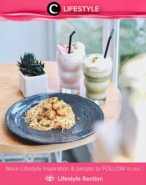 Just had a chit chat sesh at the newest Instagenic coffee shop in town threelogy coffee Surabaya. Simak Lifestyle Updates ala clozetters lainnya hari ini di Lifestyle Section. Image shared by Clozette Ambassador @devolyp. Yuk, share momen favorit kamu bersama Clozette.