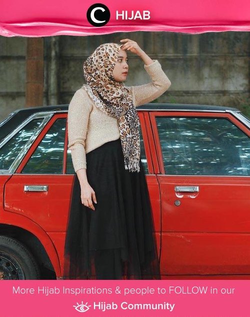 Are you as bold as Clozette Ambassador @Mellarisya? She was wearing leopard shawl, sequin sweater and black tutu for one look! Simak inspirasi gaya Hijab dari para Clozetters hari ini di Hijab Community. Yuk, share juga gaya hijab andalan kamu. 