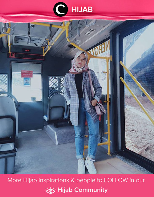 Style your denim pants: Put your blazer on. Simak inspirasi gaya Hijab dari para Clozetters hari ini di Hijab Community. Image shared by Clozetter @revanisanabella. Yuk, share juga gaya hijab andalan kamu