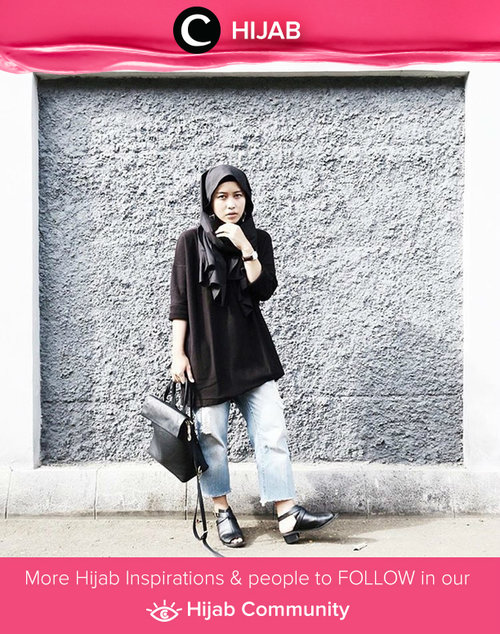 All about black and boyfriend jeans. Styled by Dewi. Simak inspirasi gaya Hijab dari para Clozetters hari ini di Hijab Community. Image shared by Star Clozetter: @dewindriyani. Yuk, share juga gaya hijab andalan kamu 