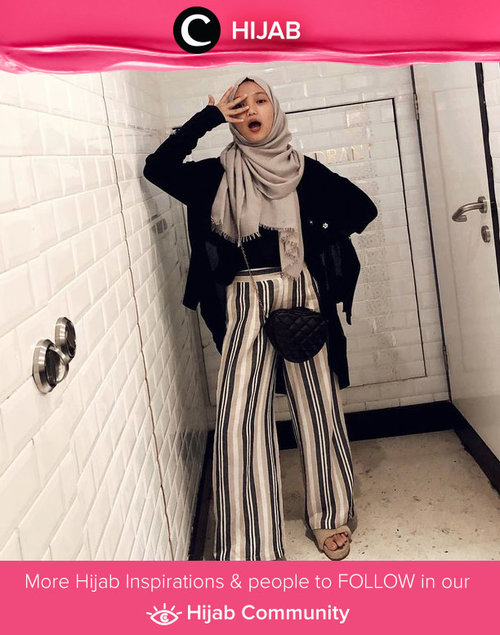 Clozetter @imeldaaf was posing in black and stripes. Simak inspirasi gaya Hijab dari para Clozetters hari ini di Hijab Community. Yuk, share juga gaya hijab andalan kamu. 