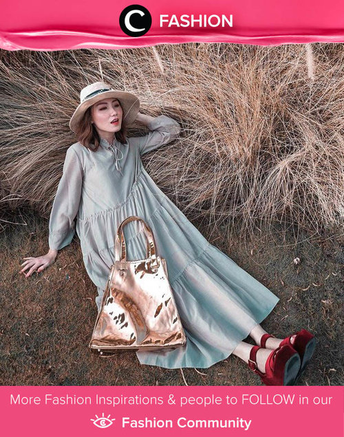 Steal this Clozette Ambassador @vicisienna's vintage look in tosca maxi dress with rattan hat! Simak Fashion Update ala clozetters lainnya hari ini di Fashion Community. Yuk, share outfit favorit kamu bersama Clozette.
