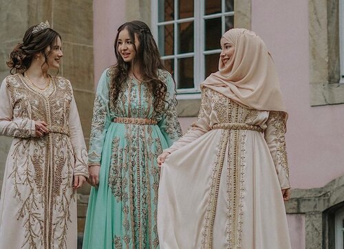 Moroccan Traditional Dresses/Caftans Inspiration - Hijab Fashion Inspiration