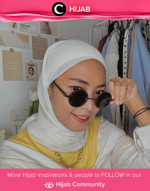 It's sunny outside so make your whole look cooler with a pair of sunglasses! Image shared by Clozetter @ratnasrdw. Simak inspirasi gaya Hijab dari para Clozetters hari ini di Hijab Community. Yuk, share juga gaya hijab andalan kamu.