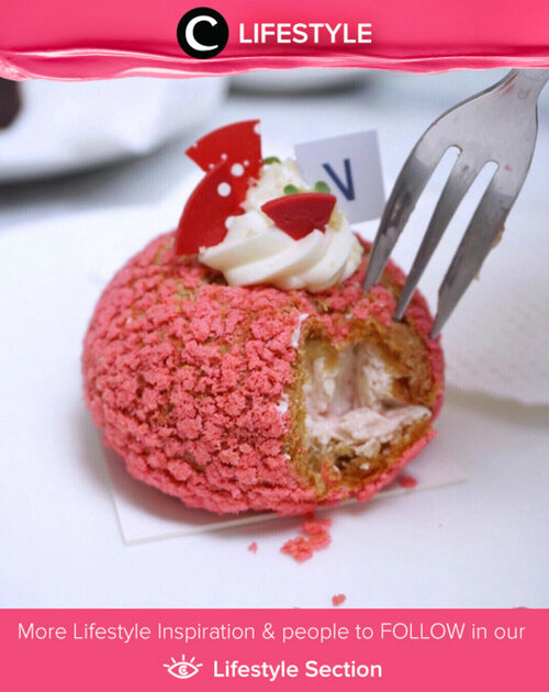 Strawberry Parsley Cheesecake Choux. Yummy dessert you should try. Simak Lifestyle Updates ala clozetters lainnya hari ini di Lifestyle Section. Image shared by Star Clozetter: @steviiewong. Yuk, share momen favorit kamu bersama Clozette.