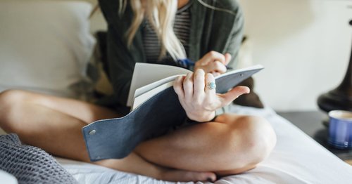 These Quick and Easy Journaling Prompts Help to Soothe Daily Anxieties