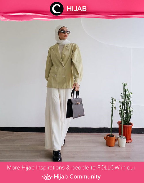Inspirasi Hijab OOTD dari Clozette Crew @astrityas untuk kamu yang ingin tampil dengan gaya vintage. Simak inspirasi gaya Hijab dari para Clozetters hari ini di Hijab Community. Yuk, share juga gaya hijab andalan kamu.