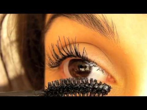 Mascara Tutorial: How to make your eyelashes look long and thick. - YouTube