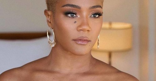 From bright coral eyeshadow to classic Hollywood glam: These are the best beauty looks from the Golden Globes 2021