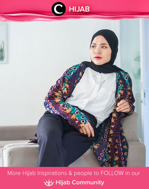 Warm, cozy, and vibrant. Clozetter @cicidesri shared her outfit for rainy days. Simak inspirasi gaya Hijab dari para Clozetters hari ini di Hijab Community. Yuk, share juga gaya hijab andalan kamu.