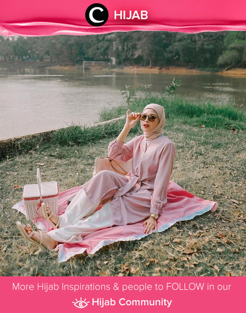 Clozette Crew @astrityas shared her picnic in pink moment. Simak inspirasi gaya Hijab dari para Clozetters hari ini di Hijab Community. Yuk, share juga gaya hijab andalan kamu.
