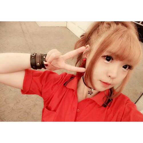 Red polo shirt for Sundays's event 👕
#makeupoftheday #outfitoftheday
.
.
.
.
.
.
.
.
.
..
.

#日本 #モデル #メイク #ヘアアレンジ #オシャレ #メイク #かわいい
#ootd #fashionaddict #instastyle #girl#beauty #instabeauty #instagram#style #outfitoftheday #outfit#inspiration#japanesegirl #fashionable
#clozetteID