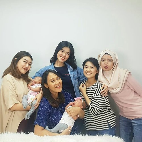 It has been 10 months since I started working at #ClozetteID.Tho it was just a brief of time, it still a pleasure to work with my Community team ❤Surely going to miss you girls & kaka2 @puitika @dillafdiah @vienarissanty @nisca_
