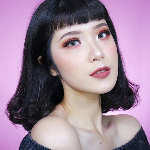 Vampire-ish vibe 🌙✨.Lens: Elamis Azul & Crystal from @zendiixsoftlens Warnanya cantik2 & walaupun lumayan terang tapi ngga overpowering. Nyaman juga waktu dipakai. Luv deh 💕.........#ivgbeauty #indobeautygram #makeuptutorial #wakeupandmakeup #undiscovered_muas  @tampilcantik #tampilcantik #ClozetteID #tutorialmakeup #ragamkecantikan @ragam_kecantikan #inspirasicantikmu @zonamakeup.id @makeup.tutorial.asian #indovidgram @indovidgram