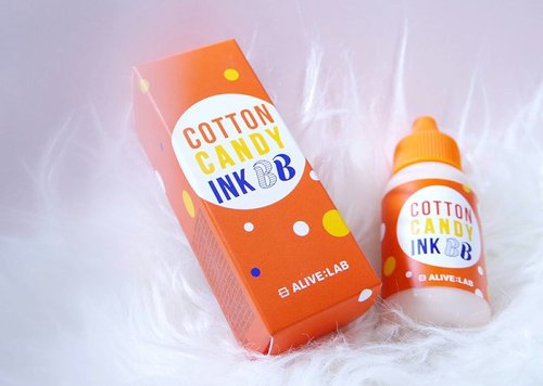 ❤NEW PRODUCT REVIEW❤
.
Cotton Candy Ink BB from @ALIVELAB_GLOBAL 💕
.
The product comes with a cute chubby bottle & a screw top in orange color.
I gave it a good shake berfore I poured it out. The texture is very liquidy, yet surprisingly a little product goes a long way. So, make sure not pour out too much product.
.
At first I wasn't expecting too much for a coverage from this.
But I was wrong, it amazingly hides every imperfections on my skin and at the same time made my skin appeared flawless like a porclain.
Also another surprise for me, it does feel super light as if I use nothing on my skin.
.
It smells nothing like a cotton candy tho, but instead it has a very refreshing smells like lemon & mint (?)
.
For the longevity test, I tried to use this alone with a minimum powder on top. On my dry skin it held up quite well for about 5 hours.
The oily area wasn't that much. On my nose it completely dissapeared. On my forehead it slides & looks patchy.
.
On the next try I used a primer first then this BB then topped it with lots of powder.
You know what?
This combination made my skin looked even more flawless 😍😍
Also held up very well for 6 hours, only a bit oily on my nose but no slides nor patchiness.
.
Since I think it only comes in 1 shade, it does look very bright/white on the skin.
It's nothing to worry about tho, you can fix it with bronzer or not cause it does oxidise after a couple hours.
.
You can purchase this product on my @charis_official shop & get an exclusive price offer from me. Just simply clik the link on my bio 😊💕
.
.
.
.
.
#beauty #instamakeup #makeup #makeupartist #mua #makeupart #makeup #makeups #beautyenthusiast #beautyblogger #beautyvlogger #beautyinfluencer #beautyinfluencers #makeupaddict #makeupjunkie #makeupjunkies #beautyjunkie #beautyjunkies #indobeautyblogger #indobeautyvlogger #beautybloggerindonesia #endorse #endorser #endorsement #endorsements #endorsementid #endorseindo #endorseindonesia