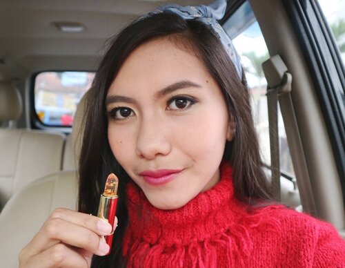 Red ❤
#nofilter #clozetteid #fdbeauty #kailijumei #kailijumeioriginal #jualkailijumei #sweatermerah #serbamerah #motd