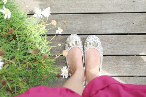 Chloe Silver Leopard Snake Flatshoes by @butterflytwists_indonesia 🐆🐉👠
#clozetteid #butterflytwists #flatshoes #shoes