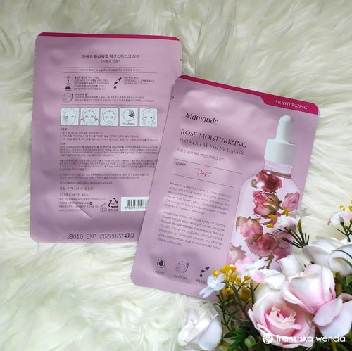 The sweet smell and the sight joy of flowers always can make me happy ❤️ Here , skincare with essence packed with flowers: mamonde rose moisturizing flower lab essence mask:
.
🌹 This clear thin sheet mask is not sticky at all  although the serum has thick texture ❤️
🌹Suitable for my combination to oily skin
🌹Help moisturized my skin
🌹Fit nicely on my face
🌹The rose fragrance not too strong although it contain fragrance
.
.
Full review read on www.fransiskawenda.com 😘
.
#Mamonde #SheetMask #MamondeFlowerLab  #Skincare #SkincareReview #ClozetteID #BloggerPerempuan #ReviewbyFW #Blessed