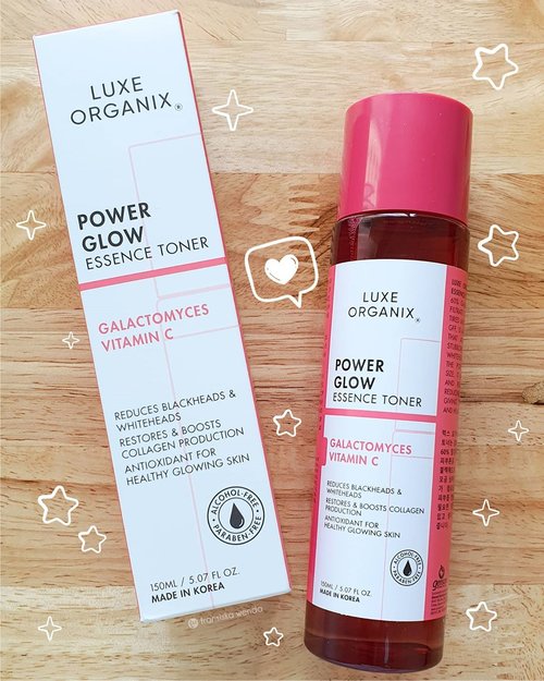 My skin looks dull recently (well i'm getting lazy to exfoliate my skin 😂), and now I trying to get more healthy, glowing skin with @luxeorganixph power glow essence toner.Here is some review after using this toner for two weeks:✨ Help reduce blackheads✨ Alcohol & paraben free✨ Contain galactomyces that can helps brighten up tired & dull looking skin✨ Make my skin looks more healthy and glowing✨ Suitable for my combination to oily skin✨ Does not make my skin itchy, red, or break out✨ Contain fragrance (smell like sweet rose for me) that bother me a little, but luckily it quickly disappear in a minute.Full review read on my blog, www.fransiskawenda.com ❤️.#luxeorganix #luxeorganixph #watsonsph #SkincareReview #Clozette #ClozetteID #bloggerIndo #bloggerPH #ReviewbyWenda