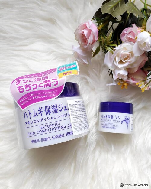 Dulu aku pernah cobain @hatomugi.id skin conditioner (toner) dan akhirnya sekarang nyobain skin conditioning gelnya (pelembab) karena banyak yg bilang ini bagus 😆
.
Menurut aku skin conditioning gel ini:
💟 Teksturnya ringan, 💟 Menyegarkan, melembabkan
💟 Multifungsi, bisa untuk wajah dan badan
💟 No fragrance, no alcohol
💟 Tidak membuat kulitku breakout
💟 Cocok untuk kulitku yg kombinasi berminyak tapi butuh beberapa waktu biar terserap dengan sempurna oleh kulit
.
.
Full review bisa baca di www.fransiskawenda.com ya 😆
.
.
#Skincare #Hatomugi #SkincareReview #ClozetteID #ReviewbyFW