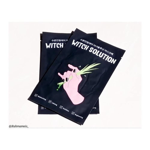 #reviews 🌿Alonce Witch Solution Mask Pack🌿Hello friends, here I will share experiences while trying Alonce Witch Solution Mask Pack.  But first I will thank @k_style_hub for giving me the chance to try this sheetmask.  Really very interested 😍😍😍...💦TEXTURE AND SCENT:Sheetmask is right in front of me, not too big and too small.  The essence is white and clear.  I can use it for my hands and feet 😁😁😁...📦PACKAGING:This is stored in a plastic container with a very pretty packaging in black and with pink hand ornaments holding green leaves.  I really like the packaging...HOW TO USE: Rub the toner on the face that has been cleaned.  Remove and remove the mask from the package, and put the sheet on the face. Rest comfortably for 10 - 20 minutes then take off the mask...🍁Review: Witch Solution Mask Pack  From the results I used sheet masks, the effect I got on my face became moist and brighter with a single use.  Nourish well.  In my opinion this sheetmask not only gives a bright effect, makes it springy when I wake up  Moisturizing Calming Nutrition BrighteningSheet mask with a high concentration of essence with ingredients: wheat germ, chamomile flower, madecassoside absorbs into the skin, soothes and restores facial freshness with full nutrition and moisture..🙌🏻 Attention: all the writing that I make is the result of my experience using a product.  The results depend on each person.  Don't rely on my experience.  You could be different from my interpretation.  Thank you.. How about you?  Attracted to try it ??? 🛒 To try it you can go to the page for more details.  Rate: 4.5 / 5 *Gifted