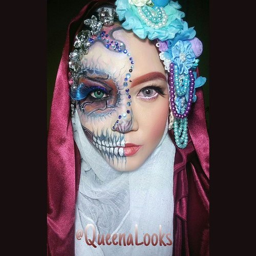 Congrats for ure 10k followers @evangeline.lamorte ! And finally.. i decided to choose this look for join #evas10k competition a half of sugar skulls. Im using @mehronmakeup Paradise@ltpro_official eyeshadow palette@sariayu_mt eyeshadow palette . Wish me luck yaaaw ^^ #SquareInstaPic #beautybloggerid #illusionmagazine #dehsonae #beautybydchinchilla #belajarmakeup #hijabers #sugarskull #bontang #instalook #clozetteid #QueenaLooks #makeup #makeupstory
