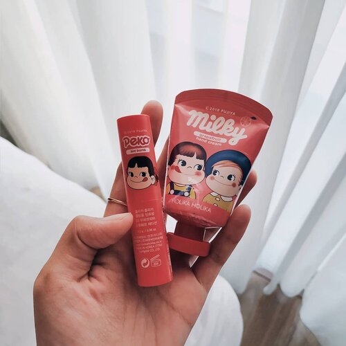 •Kamu sudah baca artikel soal dua produknya Holika Holika ini? Jadi inget waktu bukber pas Ramadan kemarin, kata @ziyaffaf dan @zainabsbmw aroma hand cream-nya mirip kayak aroma di dalam taxi 😂😭 mabok atuh.Mumpung koleksi limited Peko x Holika Holika masih dijual bebas, yuk dibaca dulu review-nya, siapa tahu kamu tertarik untuk mencoba.___________________https://www.unidzalika.com/2019/05/holika-holika-peko-review.html___________________#clozetteid #clozettereview #HolikaHolika #holikaholikaxpeko #Ilotte #makeupkorean #holikaholikaindonesia #handcream #liptint