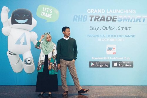 •
Hari ini belajar saham dengan RHB Sekuritas dan mengeksplorasi aplikasi terbarunya, ARO, yang mana merupakan aplikasi perdagangan saham pertama di Indonesia dengan fitur yang sangat memudahkan pengguna.

Kegiatannya sedang tayang live tweet di unidzalika dan liputan selengkapnya tunggu di blog unidzalika.com ya.

#clozetteid
#RHBTradesmartID #SahamIsEasy