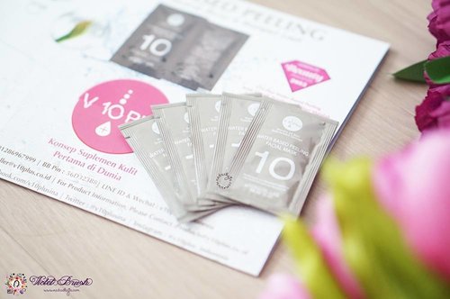 Hi guys! I'm still alive and kicking~ Sorry for going MIA this past 2 weeks, college life had been busy but now I'm back with a new review, re-review to be exact. Be sure to check out the re-review of @v10plus_indonesia Water Based Peeling Facial Mask on #NatashaJSdotcom (direct link is on my bio) and start regularly do peeling for that soft and smooth baby-like skin! 😉..#NatashaJS #NatashaJSBeautyBook #NatashaJSreview #endorseNatashaJS #VioletBrush #clozetteid