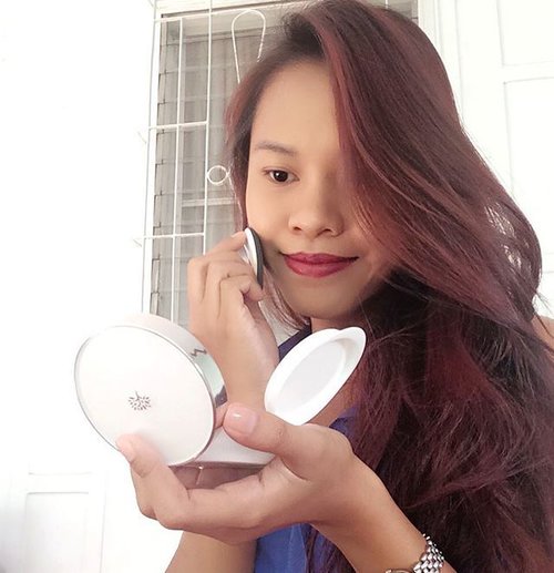 I change my routine!, from BB/CC cream... Now I use @thefaceshopid "oil control, water cushion", I love this product very much, especially because I don't have to use powder after it (I hardly use powder on my face), It moist your skin and protect with Spf 50 ❤️ What is water cushion? More review about this product will publish soon on my blog www.catharinazieren.com # 
#changeyouroutine #thefaceshop #watercushion #blogger #beautyblogger #indonesianbeautyblogger #clozetteid #starclozetter #beautyreview #like4like #likeforlike