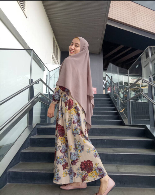 Terbiasa mereview produk dengan niche mom, foodies, healty dan lifestyle, bisa visit jabodetabek dan paham brief serta bersedia revisi jika diperlukan