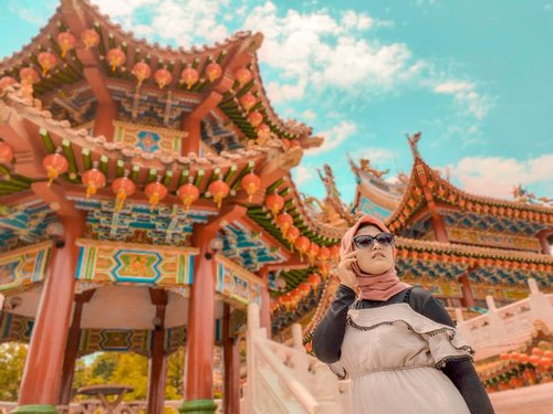 Makes many mistakes and wrong decision in life (who doesn't?!). I'm definetely not your better option amongst others, but I might be the one who's going to make your life happier-📍Thean Hou Temple#tantejulit #tantejulittravel #travelblogger #beautyblogger #lifestyleblogger #fashionblogger #blogger #hijab #hijabtravel #hijabers #travel #travelenthusiast #traveling #traveladdict #backpacker #wanderlust #explore #lovetravel #googlelocalguide #bikinjadinyata #theanhoutemple #kualalumpur #malaysia #influencer #modelhijab #clozetteid