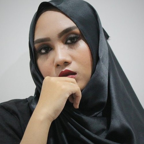 This is my submission look for birthday party @beautiesquad @f2f.cosmetics@nadiahasyir@helloitstata@heyyyyyjudeeeee#beautiesquadxf2fgiveaway #Beautiesquad1stAnniv #clozetteid