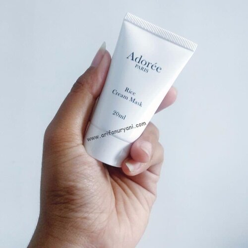 Tau nggak sih manfaat beras untuk kulit Kita...
Beras itu bisa mencerahkan wajah lhoh...
Kira2 masker ini bikin cerah juga nggak yaaa

Cek review lengkapnya yukkk

http://www.arifanuryani.com/2018/04/review-adoree-rice-cream-mask.html

#Clozetteid #reviewskincare #beautiesquad #setterspace #IndonesianBeautyBlogger #indobeautysquad