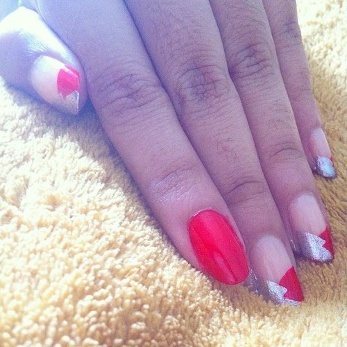 Silver red #nails #ClozetteID