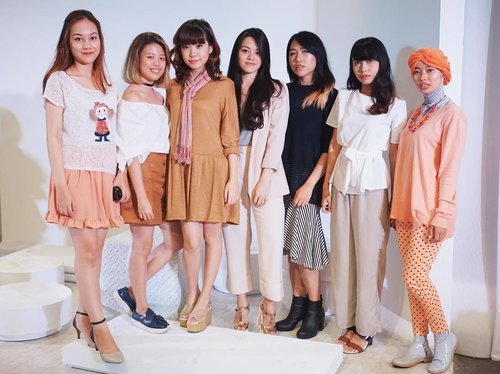 Congratulation for you #SaptoForGaudi Capsule Collection Fashion Show! @gaudi_clothing @saptodjojokartiko ✨
.
I'm the special one. Baju beda sendiri 😂 Nah~ just kidding 😎
.
#ClozetteID #Fashion #BeautyBlogger #Blogger