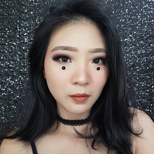 Selamat morning! Happy senin people ❤
.
Lashes @artisanpro
Lips @mizzucosmetics
Foundation @makeupforeverid
.
.
.
.
.
.
.
.
.
#luellablog #luellamakeup #kbbvbeautypost #tampilcantik #indobeautygram #bvloggerid #beautiesquad #clozetteid #kbbvmember #bloggerindonesia #bloggerindo #beautilosophy #indobeautysquad #bblifestyle #beautygoersid #beautybloggerindonesia #muatribeid #beautybloggerbandung #setterspace #bloggerbandung #muabandung #muaindonesia #bloggermafia #bunnyneedsmakeup #kbbvfeatured