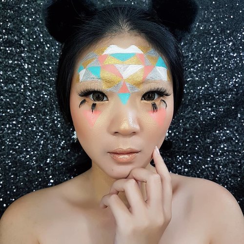 This is your sunday remember that You can handle whatever this week throws at you!
.
Im trying make Geometric Makeup in this look ❤
.
Softlens @zendiixsoftlens
Lashes @silverswanlash
.
.
.
.
#luellablog #luellamakeup #geometricmakeup #geometricmakeupidea #kbbvbeautypost #tampilcantik #indobeautygram #bvloggerid #beautiesquad #clozetteid #kbbvmember #bloggerindonesia #bloggerindo #beautilosophy #indobeautysquad #bblifestyle #beautygoersid #beautybloggerindonesia #muatribeid #beautybloggerbandung #setterspace #bloggerbandung #muabandung #muaindonesia #bloggermafia #bunnyneedsmakeup #kbbvfeatured
