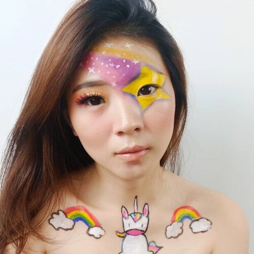 Be a unicorn in a field of horses 🌈
.
Btw jangan tanya tutorial nya.. Aku gak bikin hahaha. Ini aku kasih detail produk nya aja yah!! Yang mau tau my unicorns story, cek di post an aku sebelum ini yaa 💋
.
Details:
❤ Imagic facepaint palette
❤ Magic palette @inivindy x @avionebeauty .
❤ Eyeshadow palette @makeuprevolution .
❤ In your element fire and wind @nyxcosmetics_indonesia ❤ Liquid Liner @bandungwith_y.o.u @youmakeups_id ❤ Lashes @lashesbyjanuary_
.
.
.
@pondsindonesia @cindercella @deviennaaa
#avionexinivindy #luellaartistry #teamcindercella #BornUnicorn #GlitterGlow #teamdevienna #bandungbeautyblogger #bandungbeautyvlogger #beautybloggerindonesia #beautyvlogger  #beautyblogger #unicornmakeup #makeupunicorn #unicornvibes
#facechart #artsymakeup #mnyitlook
#luellamakeup #tampilcantik #indobeautygram #bvloggerid #cchannelbeautyid #beautiesquad #clozetteid #clozzetebeauty #indobeautysquad #ragamkecantikan